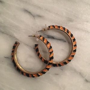 Kenneth Jay Lane Hoop Earrings 🐯